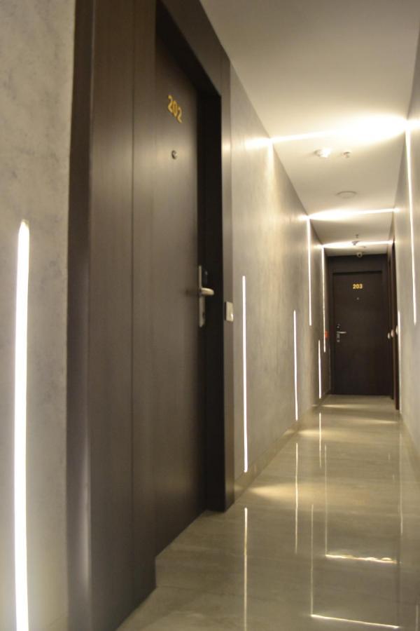 เซาเทิร์น พลาซา Hotel โกลกาตา ภายนอก รูปภาพ