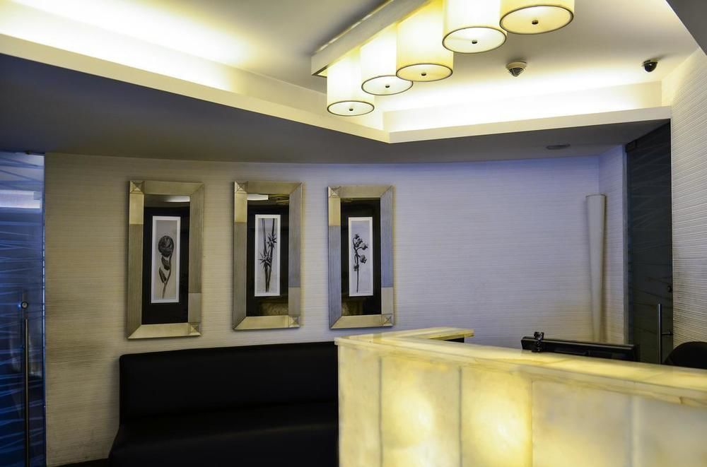 เซาเทิร์น พลาซา Hotel โกลกาตา ภายนอก รูปภาพ